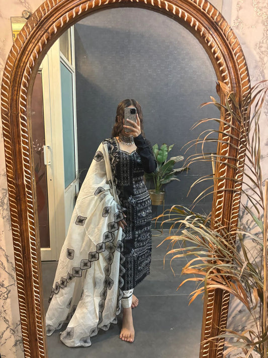 Black metro suit set