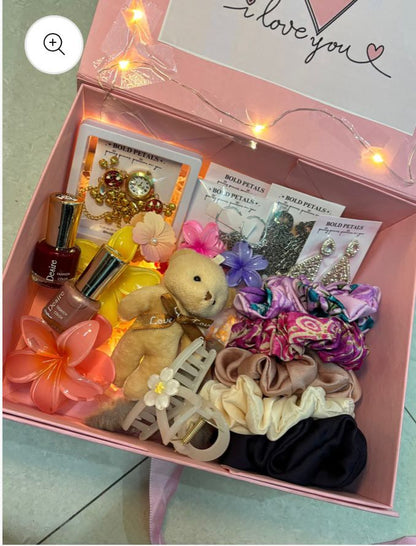 JAANU HAMPER